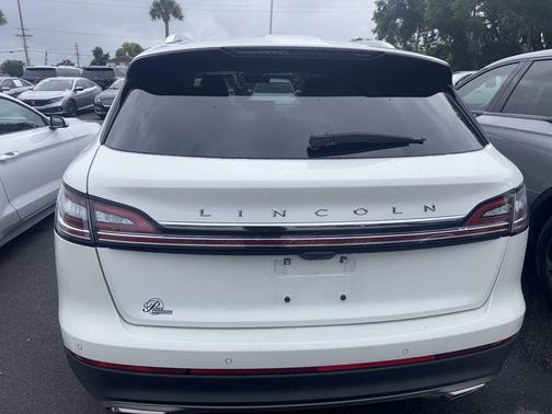 2022 Lincoln Nautilus Standard