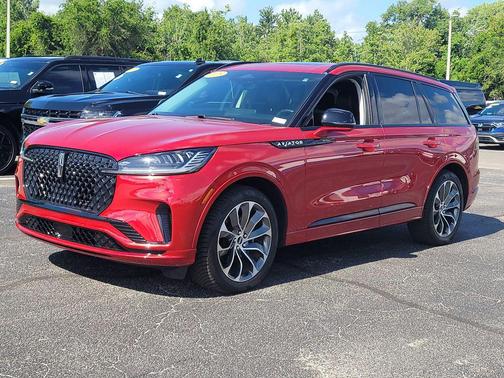 Red Carpet Tinted Clearcoat 2025 Lincoln Aviator Premiere