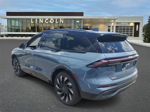 2025 Lincoln Nautilus Reserve