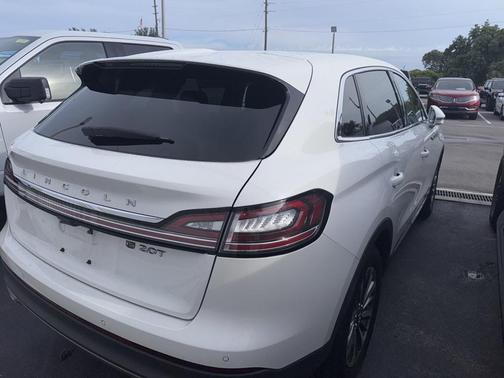 2020 Lincoln Nautilus Standard