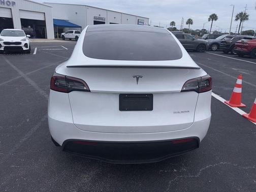 Pearl White Multi-Coat 2023 Tesla Model Y Performance Dual Motor All-Wheel Drive