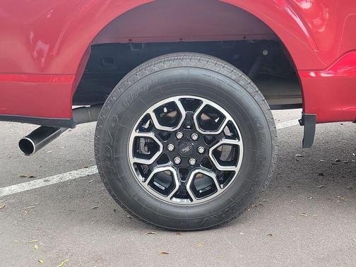 Rapid Red Metallic Tinted Clearcoat 2023 Ford F-150 Lariat