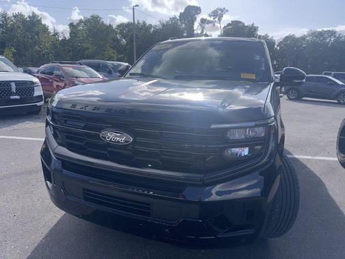 Agate Black Metallic 2026 Ford Expedition Platinum