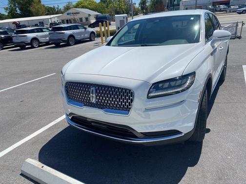 2022 Lincoln Nautilus Standard