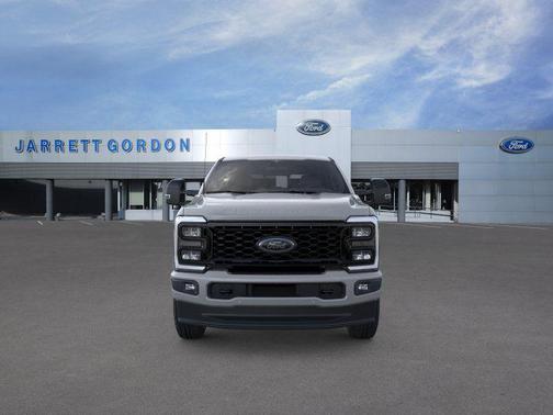 Avalanche 2026 Ford F-350 Lariat