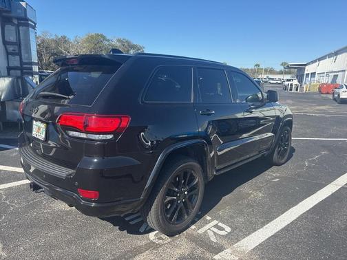 2021 Jeep Grand Cherokee Laredo