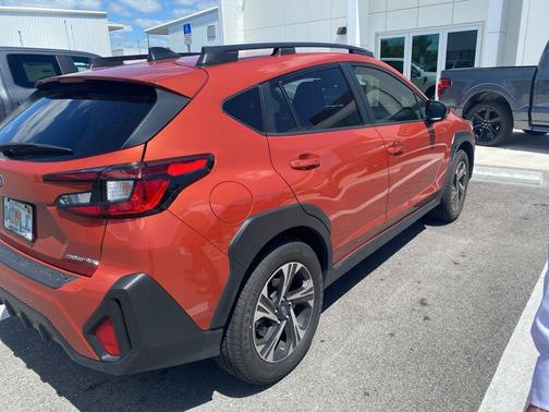 Sun Blaze Pearl 2024 Subaru Crosstrek Premium