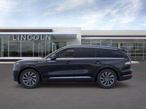 Infinite Black Metallic Clearcoat 2026 Lincoln Aviator Premiere