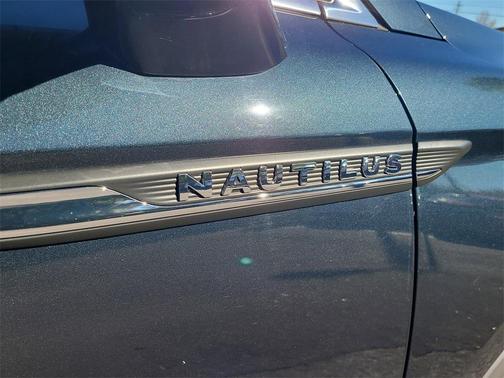2021 Lincoln Nautilus Standard