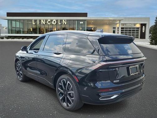 2025 Lincoln Nautilus Reserve
