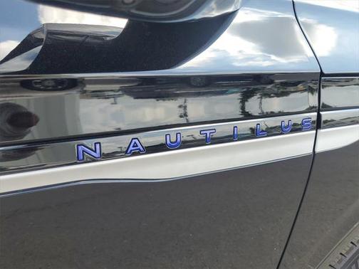 2025 Lincoln Nautilus Reserve
