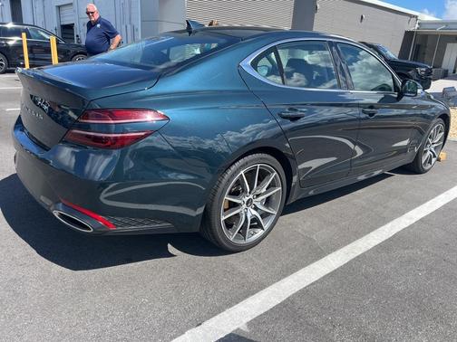 2024 Genesis G70 2.5T RWD