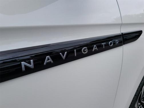 2025 Lincoln Navigator Black Label