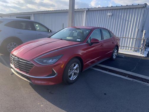 2022 Hyundai SONATA SE