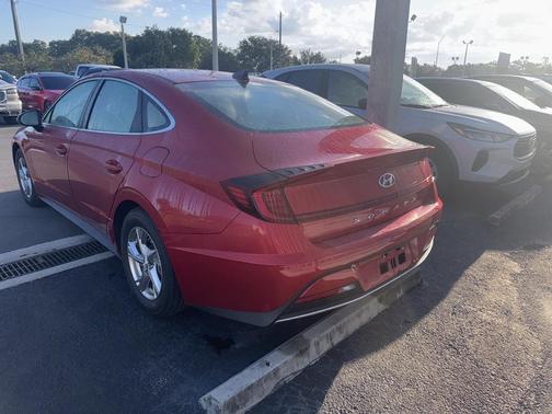 2022 Hyundai SONATA SE