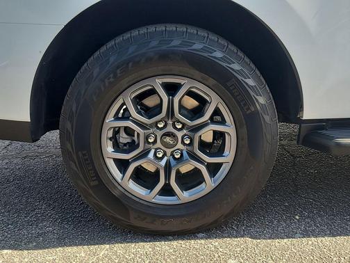 Oxford White 2025 Ford Expedition Active