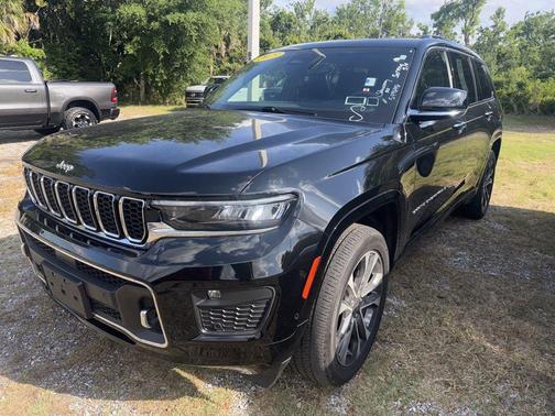 Diamond Black Crystal Pearlcoat 2023 Jeep Grand Cherokee L Overland