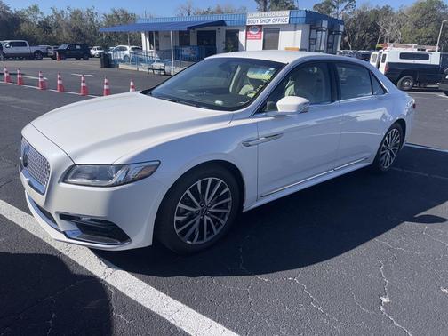 2017 Lincoln Continental Select
