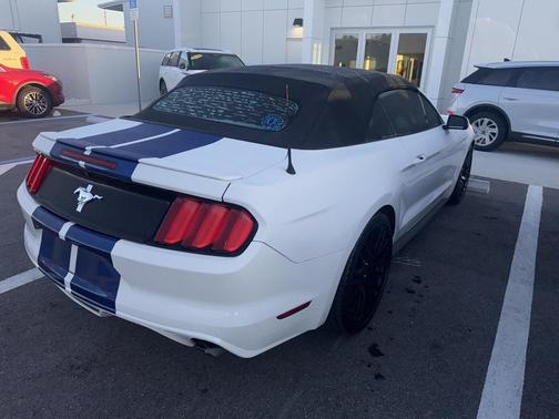 2015 Ford Mustang V6