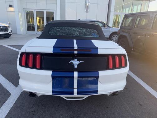 2015 Ford Mustang V6