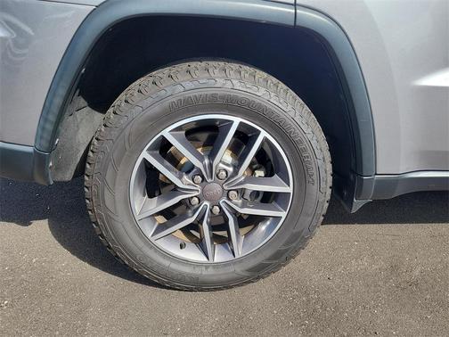2019 Jeep Grand Cherokee Laredo