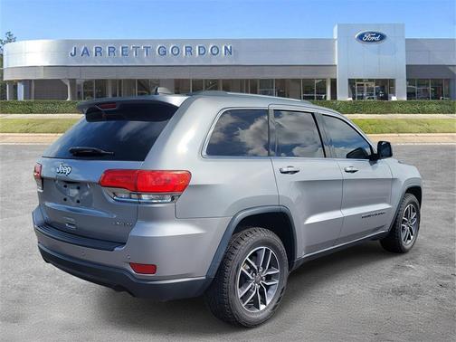 2019 Jeep Grand Cherokee Laredo