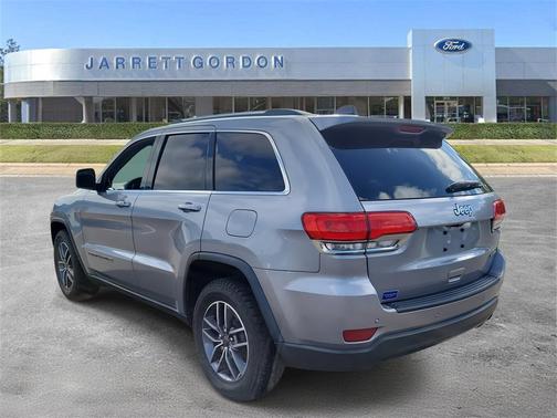 2019 Jeep Grand Cherokee Laredo