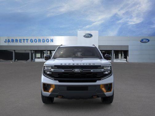 Glacier Gray Metallic Tri-Coat 2026 Ford Expedition Tremor