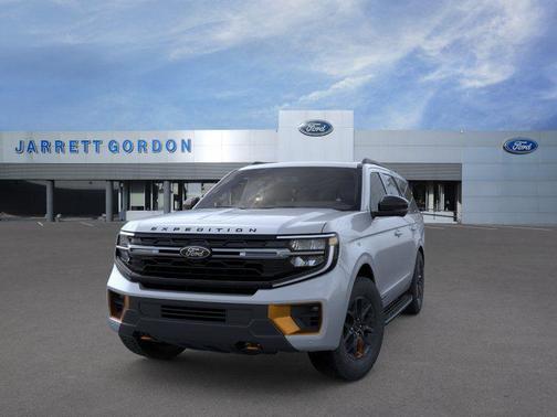 Glacier Gray Metallic Tri-Coat 2026 Ford Expedition Tremor