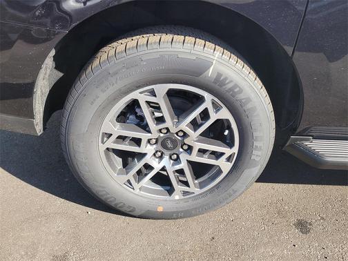 2025 Ford Expedition Max Active 4x2