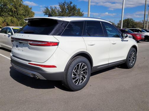 2022 Lincoln Corsair Standard