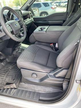 Space White Metallic 2022 Ford F-150 XL