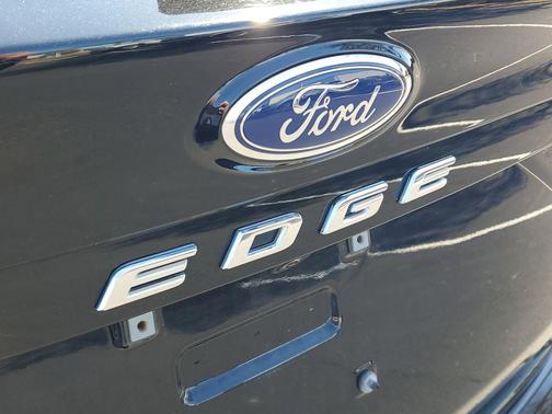 Agate Black Metallic 2024 Ford Edge ST Line
