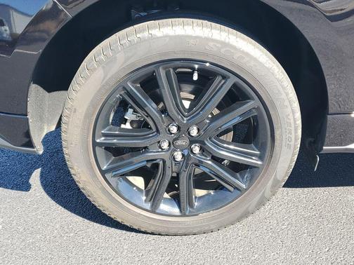 Agate Black Metallic 2024 Ford Edge ST Line