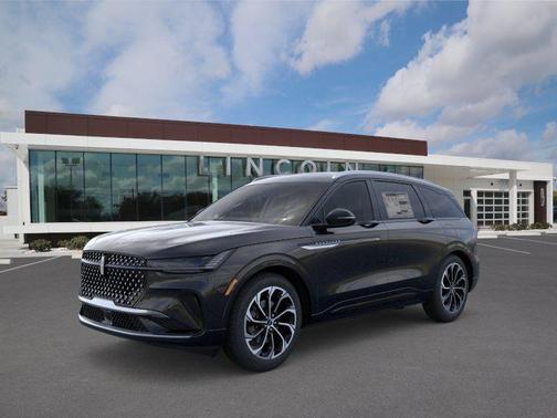 Infinite Black Metallic Clearcoat 2026 Lincoln Nautilus Reserve