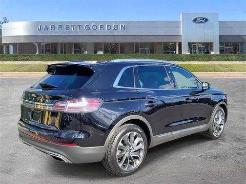 2022 Lincoln Nautilus Reserve