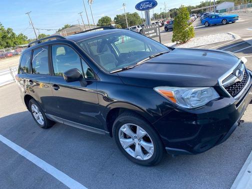 Crystal Black Silica 2016 Subaru Forester 2.5i Premium