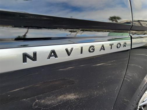 2025 Lincoln Navigator Reserve