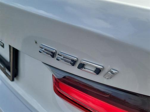 2023 BMW 330 xDrive