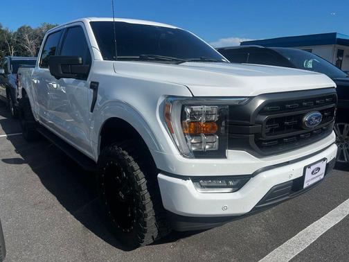 Oxford White 2023 Ford F-150 XLT