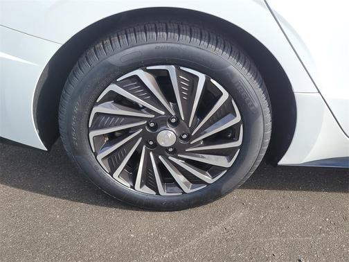 2023 Hyundai SONATA Hybrid SE