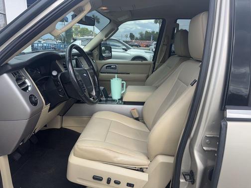 White Gold 2017 Ford Expedition Limited