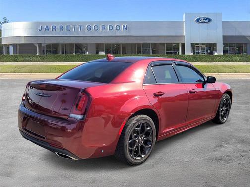 2023 Chrysler 300 Touring