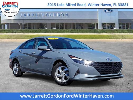 2022 Hyundai ELANTRA SE