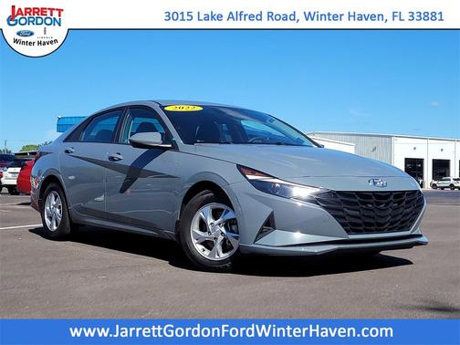 2022 Hyundai ELANTRA SE
