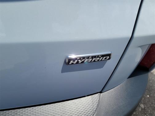 2025 Ford Escape PHEV SE