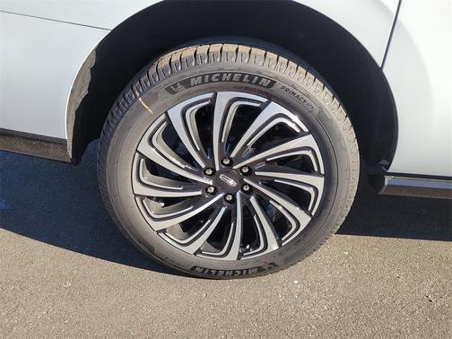 2025 Lincoln Navigator Black Label