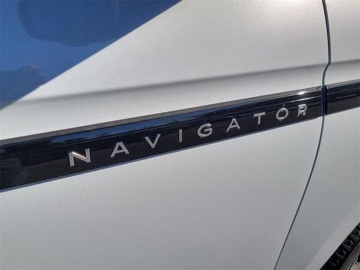 2025 Lincoln Navigator Black Label