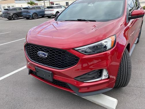 2021 Ford Edge ST Line