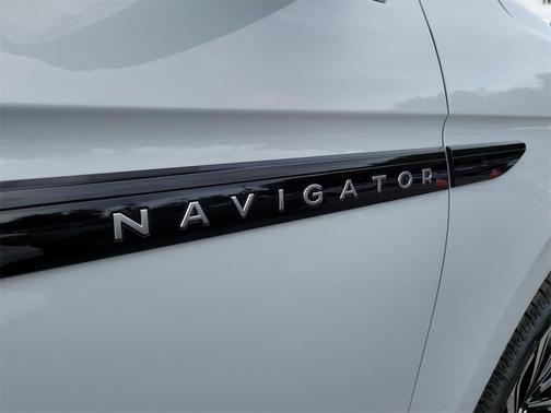 2025 Lincoln Navigator Black Label